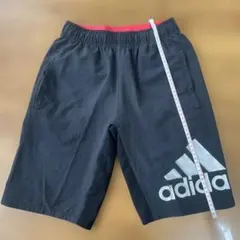 adidas アディダス黒 ハーフパンツ 150