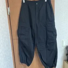 GU スーパーワイドカーゴパンツ　Lサイズ