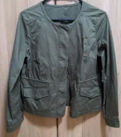 innowave オリーブグリーン ノーカラー ブルゾン