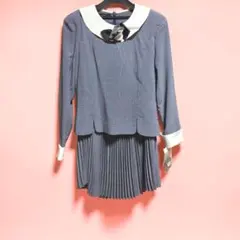 ネイビー プリーツスカート付きワンピース　値札35,800円