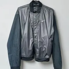 NIKE ナイキ ブルゾン ジャケット ブラック系　レディースのサムネイル