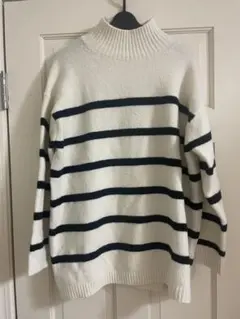 GU 長袖ハイネックワイドニット　ボーダー柄　白　Mサイズ　ジーユー　セーター
