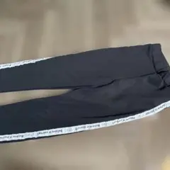 ラブトキック　Sサイズ（140）黒いストレッチボトムス Tシャツセット
