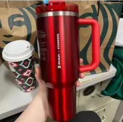 箱付新品！スタンレースタバ限定　レッド　かっこいい手提げホルダー付き スタンレー × スターバックス 40oz ホリデー 2023 タンブラー