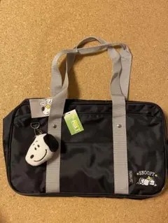 スヌーピー ぬいぐるみポーチ付きスクールバッグ　ブラック