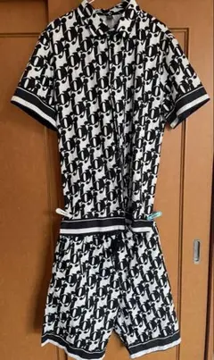メンズ_セットアップ_モノトーン総柄_半袖シャツ・ハーフパンツ