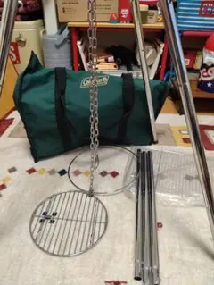 【新品未開封】Coleman トライポッド ファイヤプレーススタンド コールマン Amazon | Coleman(コールマン) 焚き火スタンド ファイアープレイス