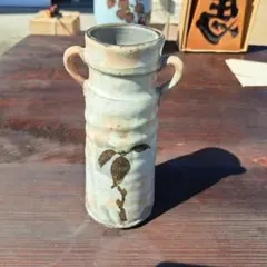 ハンドメイド 陶器製 一輪挿し 花瓶 持ち手付き　関口宗平