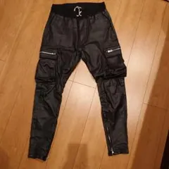 ば*ん様 Danke Schön. 黒スリムフィットパンツ 34