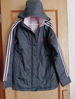 adidas ウィンドブレーカー