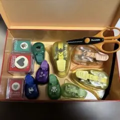 Item thumbnail for item 4952f945-c480-4603-ac53-ed770541505b