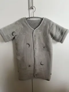 【冬物SALE】グレーの星と月刺繍スリーパー