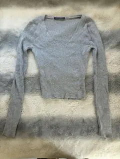 BRANDY MELVILLE グレー Vネック セーター