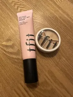 Item thumbnail for item b2215ef7-c642-4ce3-8548-602808cd46a0