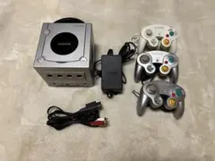 【通電確認済】ゲームキューブ 本体 シルバー コントローラー3台付き