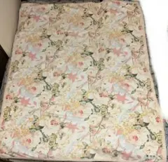 丸洗いできる花柄毛布　年中使えます