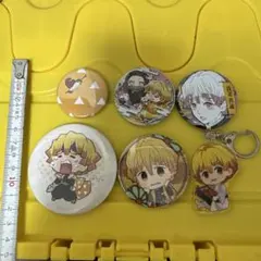 鬼滅の刃　我妻善逸　缶バッジ　アクリルキーホルダー6個セット