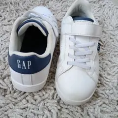 GAP KIDS ホワイト スニーカー ベルクロ　20センチのサムネイル