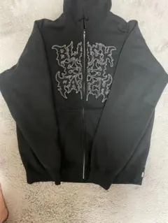 THE BLACK EYE PATCH パーカー 短丈 黒 値下げ交渉⭕️ THE BLACK EYE PATCH パーカー 短丈 黒 値下げ交渉⭕️ - メルカリ