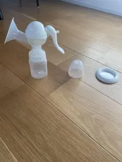 手動式母乳搾乳器 ホワイト