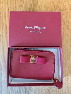 Salvatore Ferragamo 赤 コインケース