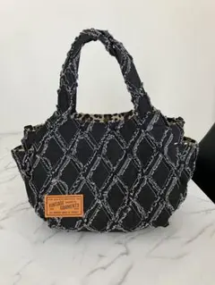 1093 大きめ黒フリンジデニムリメイクバック　ハンドメイド