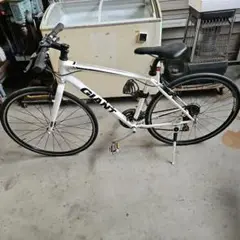 ジャンク品GIANT白ロードバイク GIANT ( ジャイアント ) ロードバイク TCR ADVANCED 2 KOM ( TCR