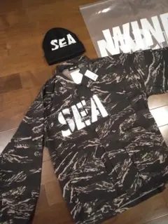 Item thumbnail for item aab526b8-5414-4da0-97bc-4d446d33f413