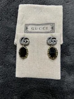 GUCCI ブラックオーバルピアス
