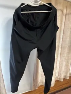 ユニクロ　ウルトラストレッチアクティブジョガーパンツ　サイズL