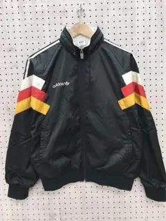 Item thumbnail for item 79cd93af-3502-420b-99b1-8877bed0a324