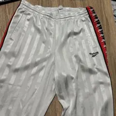 Reebok ストライプ トレーニングパンツ