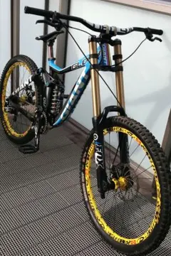 GIANT DH COMP FOX40フォーク Manitou SPVショック GIANT DH COMP FOX40フォーク Manitou SPVショック - メルカリ