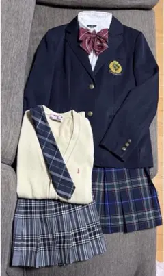 Item thumbnail for item 7261f9f8-d6e2-4bbb-b7eb-9b96f9850603