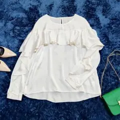 美品 グレースクラス フリル ブラウス 長袖 オフベージュ 上品 フェミニンのサムネイル