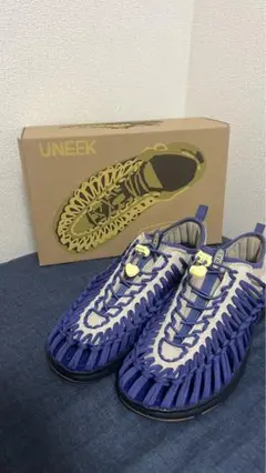 KEEN UNEEK ネイビー/ホワイト サンダル