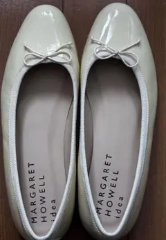 新品☆MARGARET HOWELL アイボリー バレエシューズ 24㎝のサムネイル