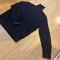 トミーフィルガー 黒 タートルネックセーター