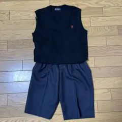 黒 Vネック ベスト ショートパンツ セット
