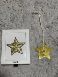 Dior ノベルティ ゴールド星形ブローチ ピンバッチ 星チャーム ゴールド