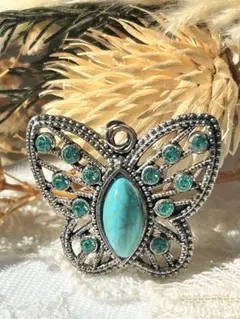 ヴィンテージ1点物　　バタフライターコイズ　ペンダントトップ