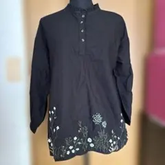 ブラック花柄刺繍長袖シャツ