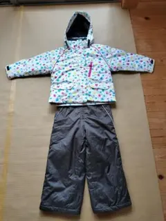 子ども用　キッズ　スキー　スノーボードウェア 雪遊び