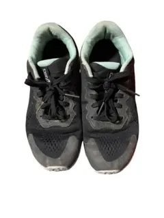 22 アシックス　靴　シューズ