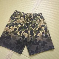 値下げ中‼️値下げ依頼出来る限り対応‼️adidas 迷彩柄ショートパンツ