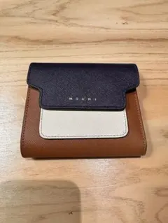 未使用MARNIマルニ パテントレザー二つ折り財布 ドット ブラック 箱 