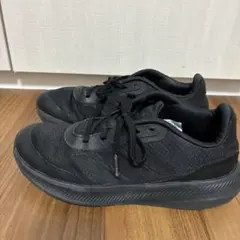 ブラック スニーカー キッズ