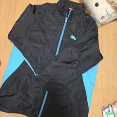 Puma ウィンドブレーカー 150 ブラック/ブルー　サッカー　中綿あり