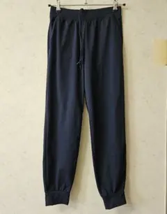 ユニクロ ウルトラストレッチアクティブジョガーパンツ ネイビー