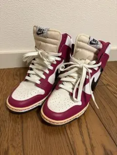 NIKE インヒールスニーカー ピンク×ホワイト　ダンクハイ